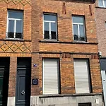 Ng Suitehome Balnéo Collège * Roubaix
