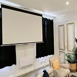 Ng Suitehome Balnéo Collège Appartamento Roubaix