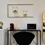 Ng Suitehome Balnéo Collège Appartamento *