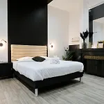 Ng Suitehome Balnéo Collège * Roubaix