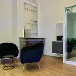 Ng Suitehome Balnéo Collège Appartamento