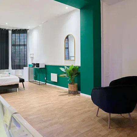 Ng Suitehome Balnéo Collège * Roubaix